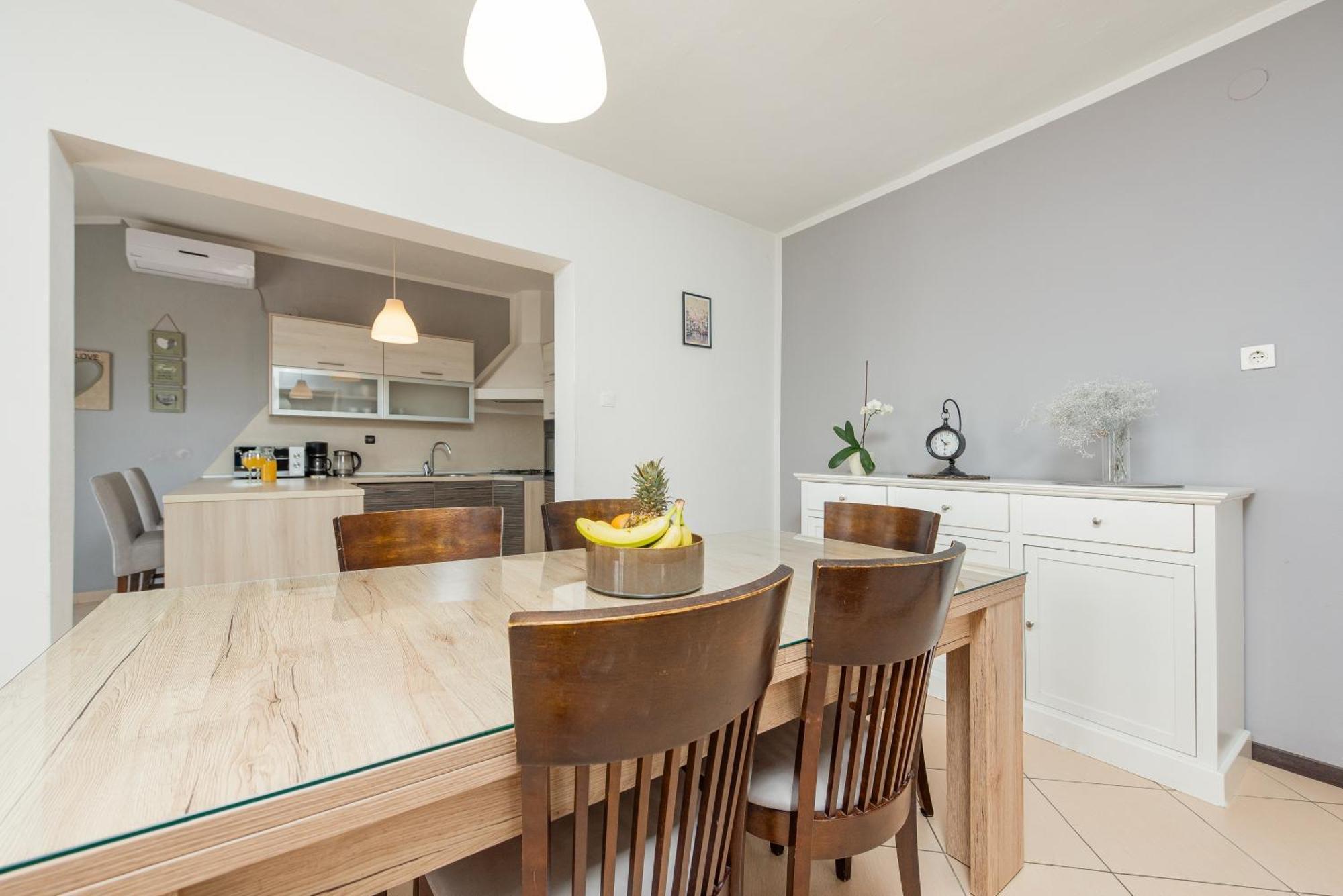 Apartman Mara Poljica  エクステリア 写真