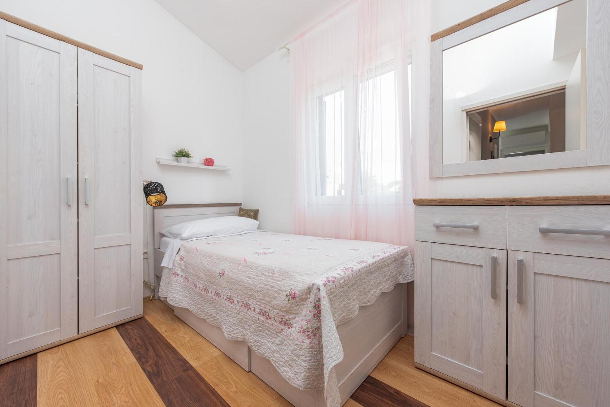 Apartman Mara Poljica  エクステリア 写真